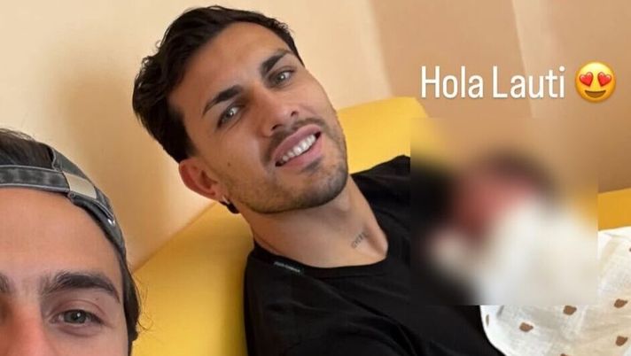 Dybala festeggia con Paredes: “Congratulazioni amici. Hola Lauti” Dybala festeggia con Paredes: “Congratulazioni amici. Hola Lauti” - immagine 1