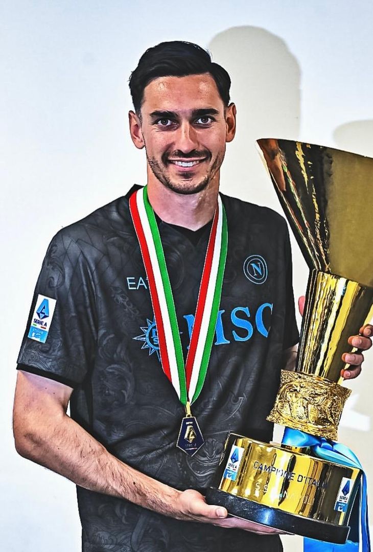 GALLERY Una coppa, mille emozioni: i ritratti dei campioni azzurri col trofeo - immagine 13