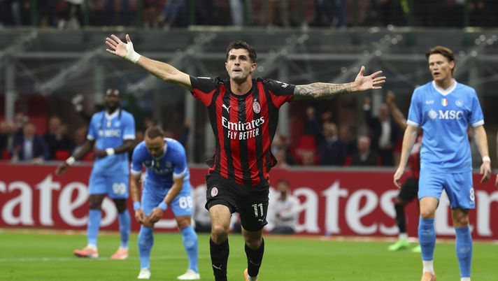 MILAN, ITALY - SEPTEMBER 28: Christian Pulisic of AC Milan celebrates after scoring the his team's second goal during the Serie A match between AC Milan and SSC Napoli at Giuseppe Meazza Stadium on September 28, 2025 in Milan, Italy. (Photo by Giuseppe Cottini/AC Milan via Getty Images) calciatore del mese