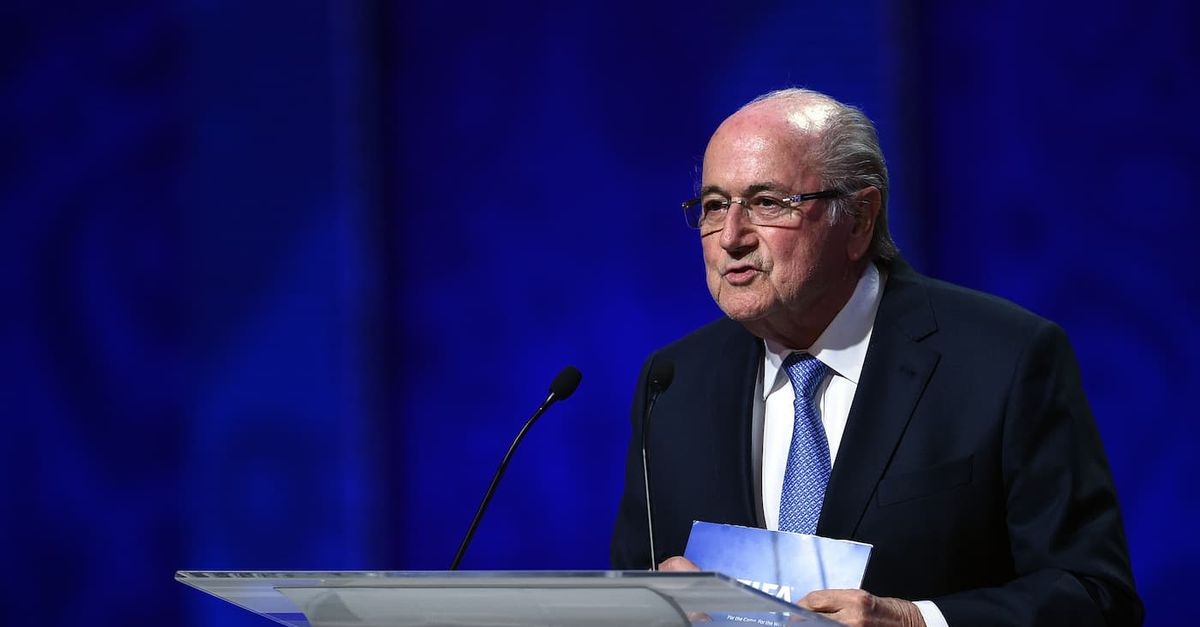 Blatter all’attacco: “Infantino è come il Re Sole, la FIFA una dittatura ma il calcio…”