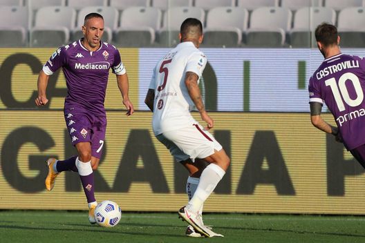 FLORENCE, ITALY - SEPTEMBER 19: Franck Ribery of ACF Fiorentina in action during the Serie A match between ACF Fiorentina and Torino FC at Stadio Artemio Franchi on September 19, 2020 in Florence, Italy. (Photo by Gabriele Maltinti/Getty Images)