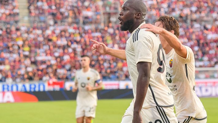 Serie A, la Roma cala il poker a Cagliari: doppietta di Lukaku, ma Dybala va KO - immagine 1