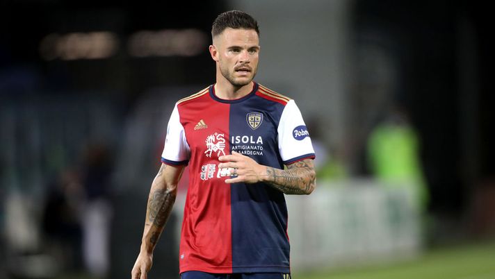 CAGLIARI, ITALY - MAY 22: Nahitan Nandez of Cagliari looks on during the Serie A match between Cagliari Calcio and Genoa CFC at Sardegna Arena on May 22, 2021 in Cagliari, Italy. Sporting stadiums around Italy remain under strict restrictions due to the Coronavirus Pandemic as Government social distancing laws prohibit fans inside venues resulting in games being played behind closed doors (Photo by Enrico Locci/Getty Images) Cagliari, a centrocampo tante opzioni per Ranieri: Nandez sempre presente - immagine 1