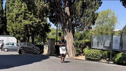 Folorunsho, inizia la sua avventura al Cagliari: l’arrivo per le visite mediche