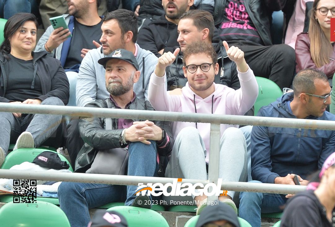 FOTOTIFO Palermo-Cittadella 0-1, gli scatti ai tifosi al “Renzo Barbera” (GALLERY) - immagine 44