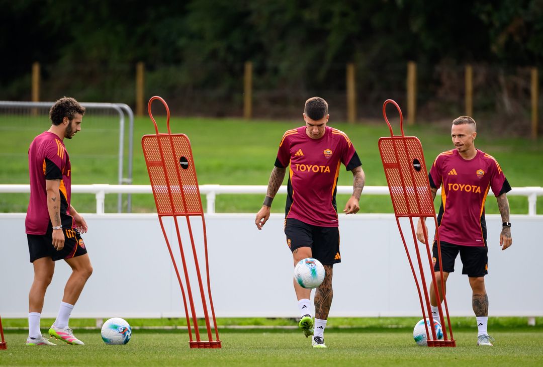 Roma, il primo allenamento al St. George’s Park – FOTO GALLERY - immagine 9
