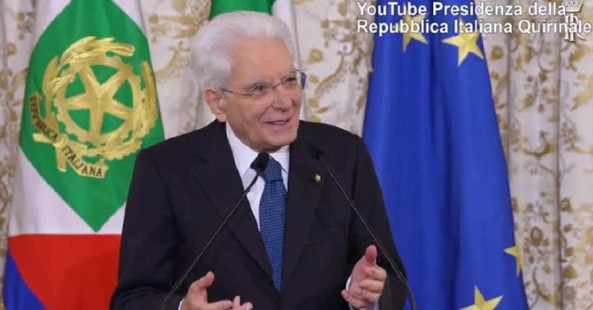 Milan Bologna, Mattarella: “Non andate ai rigori” | VIDEO Milan Bologna, Mattarella: “Non andate ai rigori” | VIDEO
