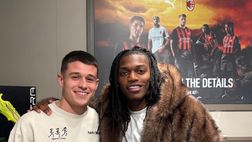 Al Club Brugge tifano tutti Milan: ecco Nik Tresoldi con Rafa Leao…