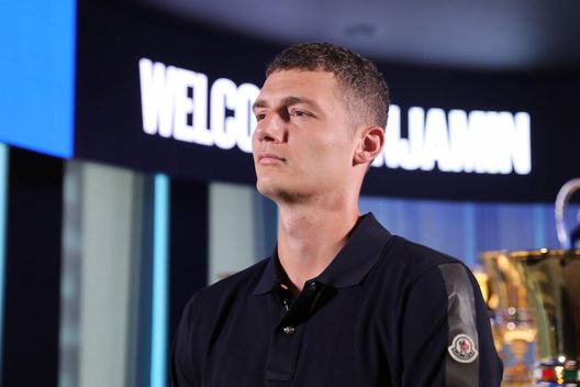 Inter, Pavard ha finito il praticantato: è titolarissimo, dura ora levarlo dal campo- immagine 2