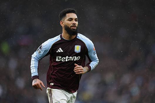 Douglas Luiz torna al gol dopo due anni: la Juventus è alla finestra per il riscatto- immagine 2