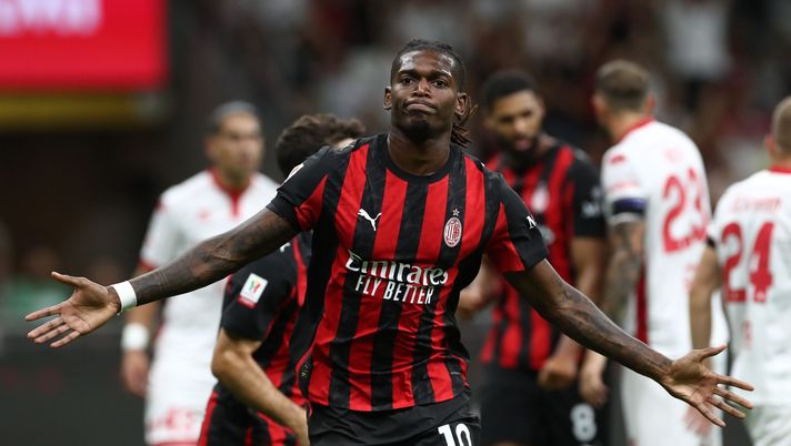 milan-bari-coppa-italia-rafa-leao-goal-infortunio-polpaccio