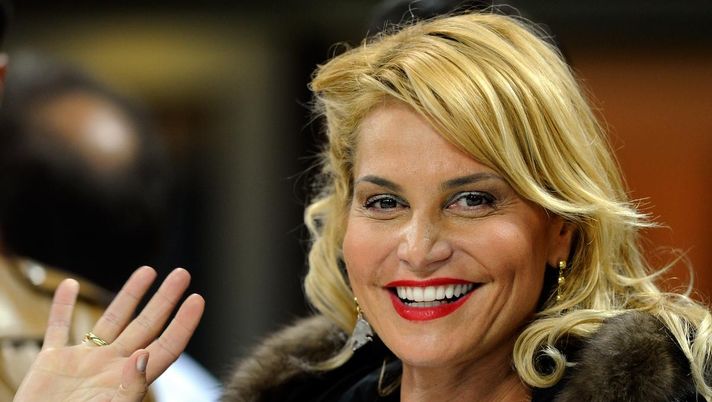 Getty Images Simona Ventura: “La Parietti ha aperto la strada alle donne del calcio. Io ero innamorata di…” - immagine 1