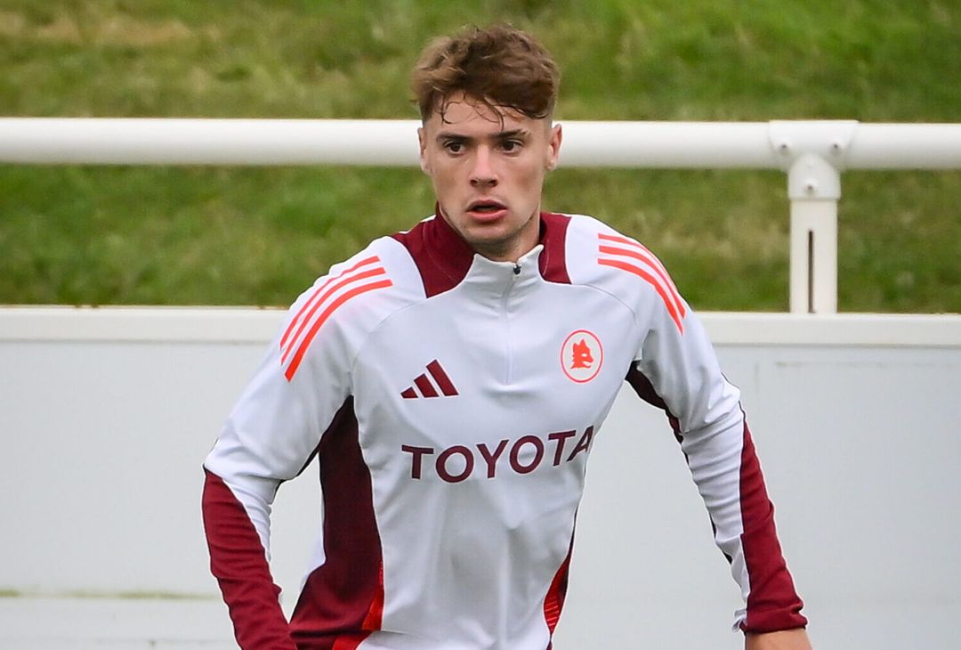 Ritiro Roma, Dovbyk scalda i motori: le indicazioni di De Rossi – FOTO GALLERY - immagine 78