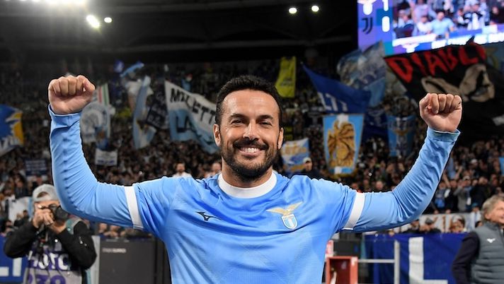 ROME, ITALY - OCTOBER 26: Pedro Rodriguez of SS Lazio celebrates a victory after the Serie A match between SS Lazio and Juventus FC at Stadio Olimpico on October 26, 2025 in Rome, Italy. (Photo by Marco Rosi - SS Lazio/Getty Images) Non sono pazze idee: ecco cinque scommesse per l’ultima giornata al fantacalcio - immagine 1