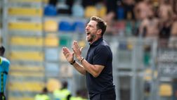 La doppietta di Pinamonti non basta: Sassuolo KO col Frosinone. Monza-Lecce 1-1