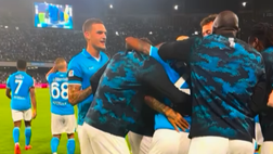 VIDEO Napoli-Palermo, Ngonge si prende l’abbraccio dei compagni dopo la doppietta!