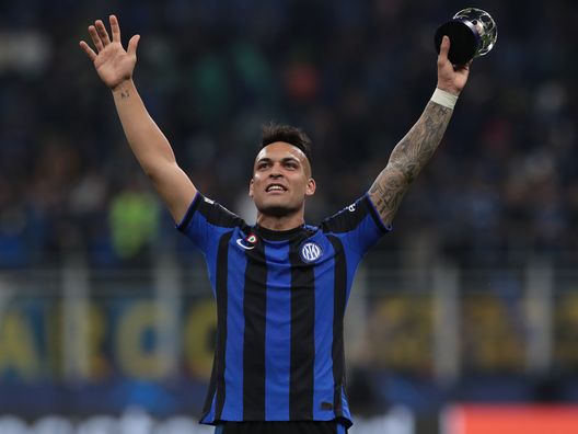 MILAN, ITALY - MAY 16: Lautaro Martinez of FC Internazionale celebrates following the UEFA Champions League semi-final second leg match between FC Internazionale and AC Milan at Stadio Giuseppe Meazza on May 16, 2023 in Milan, Italy. (Photo by Emilio Andreoli - Inter/Inter via Getty Images) Milan e Inter: un Derby della Madonnina senza tempo- immagine 10