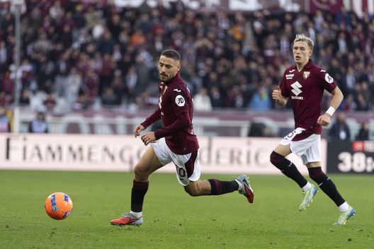 TURIN, ITALY - DECEMBER 13: Nikola Vlasic of Torino FC in action during the Serie A match between Torino FC and US Cremonese at Stadio Olimpico Grande Torino on December 13, 2025 in Turin, Italy. (Photo by Stefano Guidi - Torino FC/Torino FC 1906 via Getty Images)