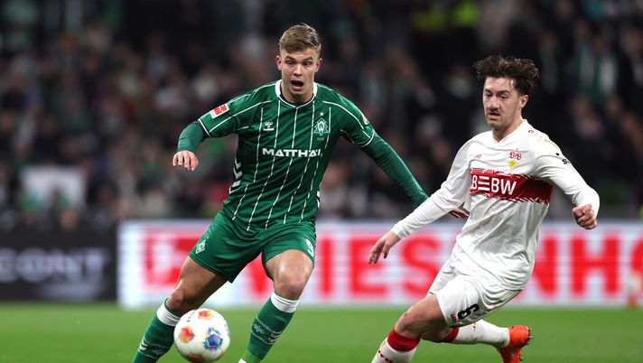 BREMEN, GERMANY - DECEMBER 14: Keke Topp of SV Werder Bremen is challenged by Angelo Stiller of VfB Stuttgart during the Bundesliga match between SV Werder Bremen and VfB Stuttgart at Weserstadion on December 14, 2025 in Bremen, Germany. (Photo by Selim Sudheimer/Getty Images) St.Pauli-Brema: diretta live e probabili formazioni - immagine 1