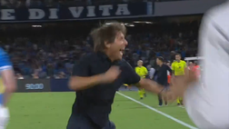 Conte scatenato, esultanza senza freni al gol vittoria di Anguissa – IL VIDEO