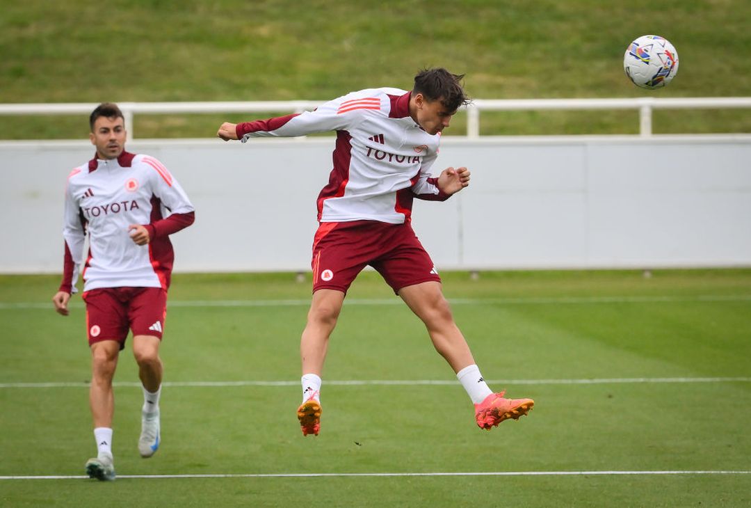 Ritiro Roma, Dovbyk scalda i motori: le indicazioni di De Rossi – FOTO GALLERY - immagine 50