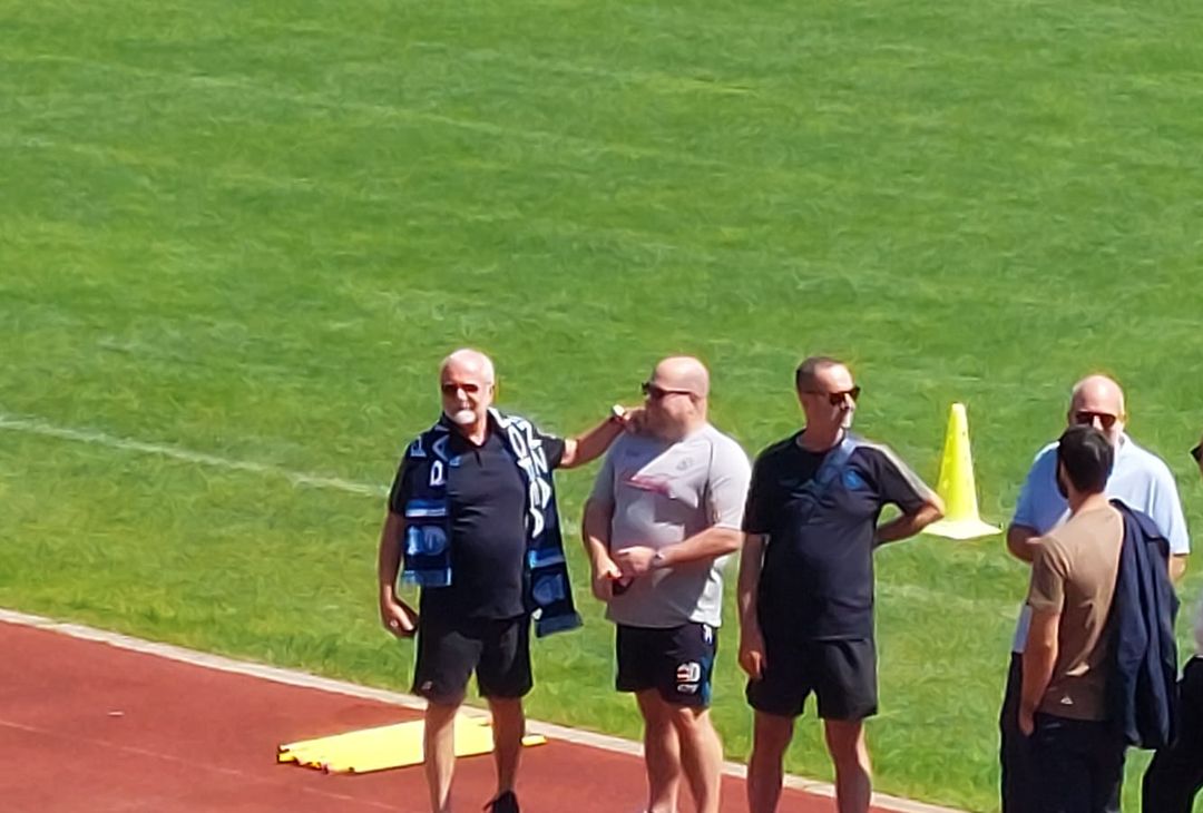 GALLERY Dimaro day 4, De Laurentiis in mezzo ai tifosi: firme ed autografi a Carciato - immagine 3