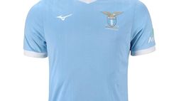 Lazio, svelata la maglia speciale in onore della banda del ’74: i dettagli