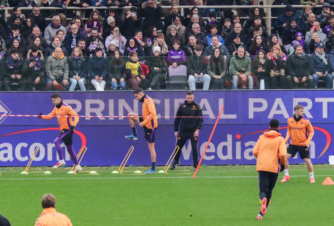 Gallery VN – Allenamento a porte aperte della Fiorentina, le immagini più belle - immagine 104