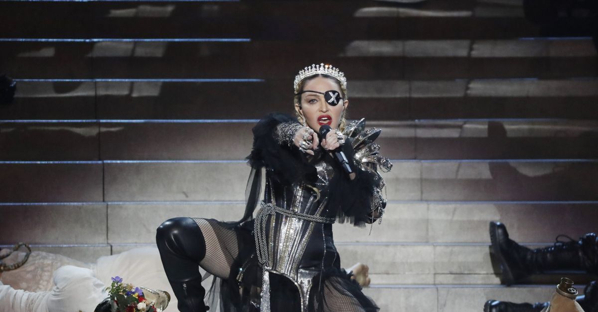 Compleanno in Toscana per Madonna. La cantante festeggia al Palio di Siena