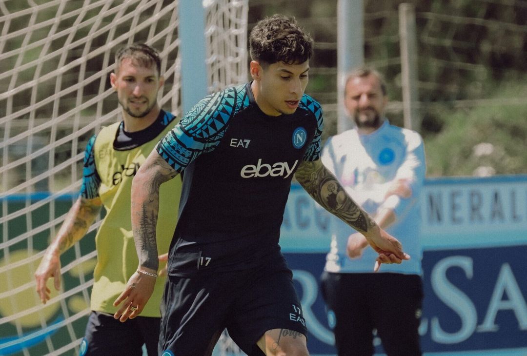 Il Napoli si prepara alla sfida contro il Lecce: gli scatti dell'allenamento