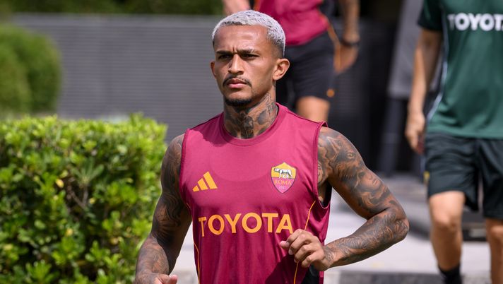 Roma, per Wesley solo un’infiammazione al ginocchio. Ma resta in dubbio - immagine 1