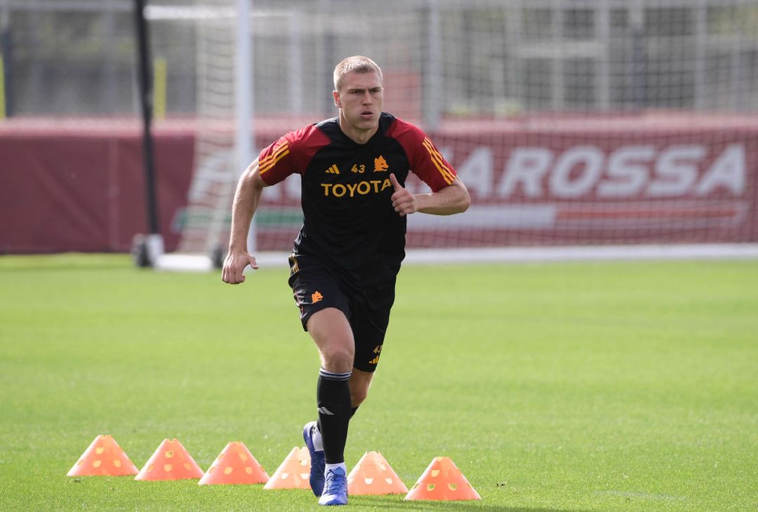 Trigoria, giallorossi al lavoro in vista di Roma-Slavia Praga – FOTO GALLERY - immagine 6