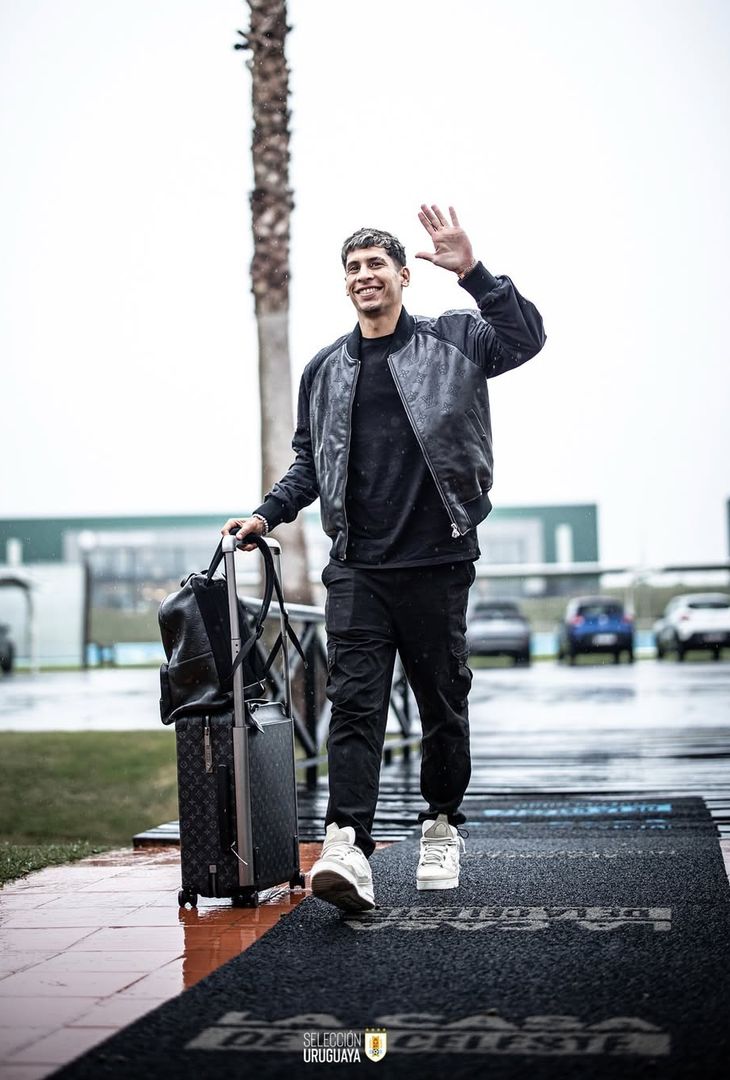 GALLERY Olivera vola in Uruguay dopo la grande festa sarà impegnato con la Nazionale- immagine 1