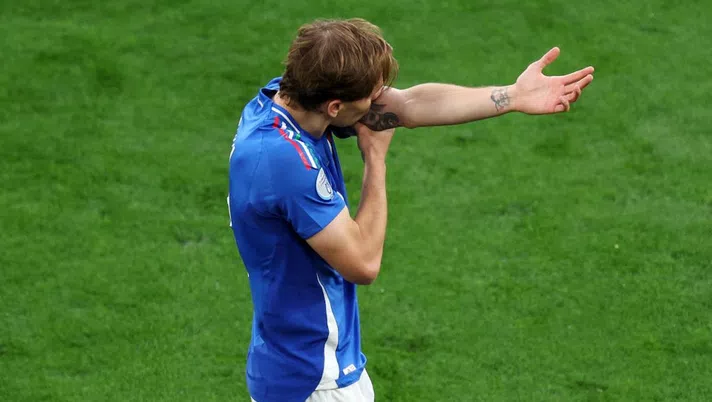 Italia con la spinta degli interisti. Dimarco si rifà, Bastoni e Barella marchiano la vittoria - immagine 1