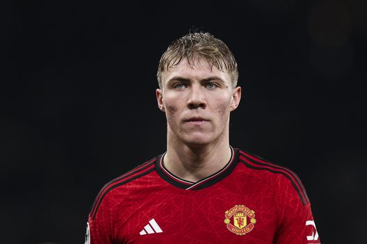 vlahovic-hojlund-paolo-busardo-e-il-milan-la-notizia-esclusiva-di-calciomercato-bennacer-news-dettagli-ingaggio-cifre-prestito-operazione-trattativa-indiscrezione-furlani