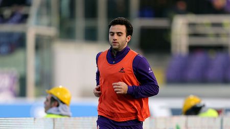 FLORENCE, ITALY - DECEMBER 20: Giuseppe Rossi of ACF Fiorentina during the Serie A match between ACF Fiorentina and AC Chievo Verona at Stadio Artemio Franchi on December 20, 2015 in Florence, Italy. (Photo by Gabriele Maltinti/Getty Images)