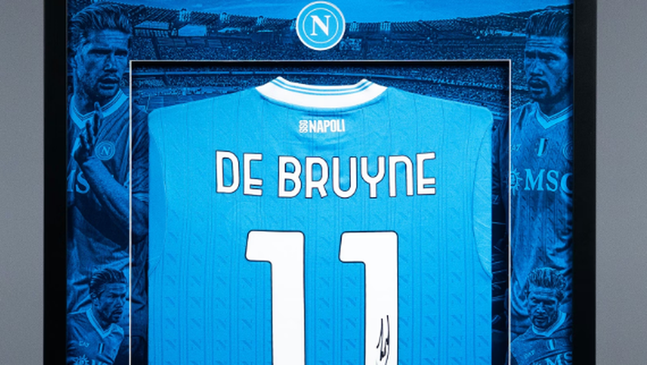 SSC Napoli per il Teatro Sannazaro: all’asta 50 maglie autografate di De Bruyne - immagine 1