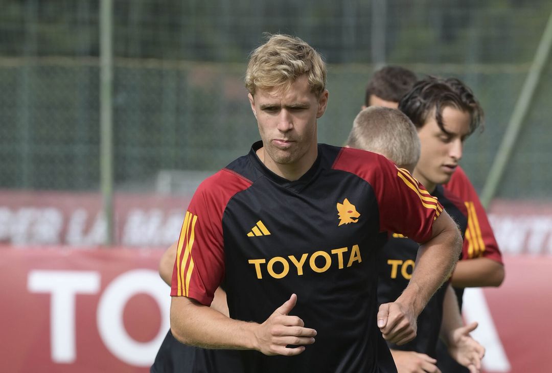 Trigoria, allenamento mattutino in vista di Roma-Milan – FOTO GALLERY - immagine 12