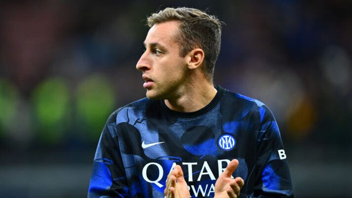 MILAN, ITALY - OCTOBER 05: Davide Frattesi of FC Internazionale warms up ahead before the Serie A match between FC Internazionale and Torino at Stadio Giuseppe Meazza on October 05, 2024 in Milan, Italy. (Photo by Mattia Pistoia - Inter/Inter via Getty Images) La preview dell’infrasettimanale al fantacalcio: chi schierare e chi no, partita per partita - immagine 1