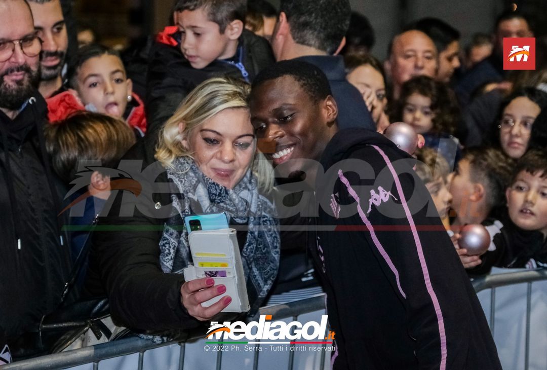 FOTO Palermo: Accardi, Saric e Gomes accendono l’albero al ‘Barbera’ (Gallery) - immagine 22