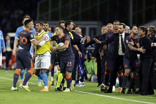 La lite tra Conte e Lautaro (Foto di Francesco Pecoraro/Getty Images) Napoli-Inter