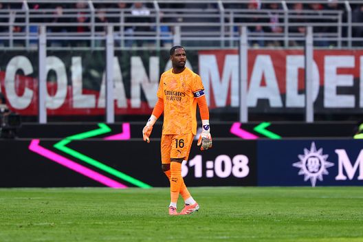 (Foto di Giuseppe Cottini/AC Milan tramite Getty Images) maignan-incontro-rinnovo-milan-nkunku-mercato