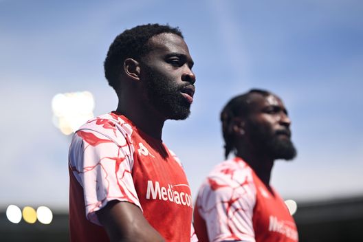 M’Bala no, Jorko sì: tra Londra e Parigi, la Manica divide Nzola e Ikonè- immagine 2