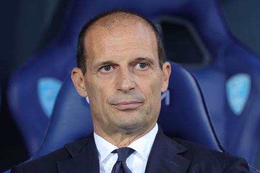 EMPOLI, ITALY - MAY 22: Massimiliano Allegri manager of Juventus looks on during the Serie A match between Empoli FC and Juventus at Stadio Carlo Castellani on May 22, 2023 in Empoli, Italy. (Photo by Gabriele Maltinti/Getty Images) Avvocato Alfano stronca la Juventus: “Sport malato, bisognerebbe chiudere tutto”- immagine 2