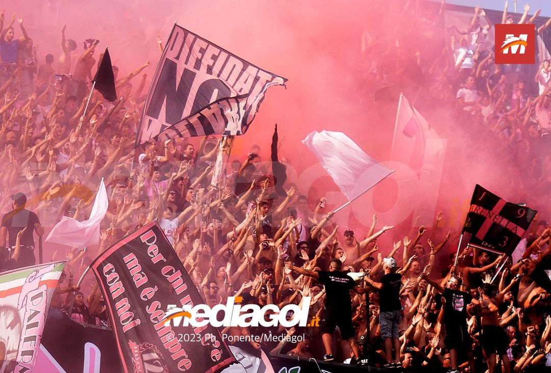 FOTOTIFO Palermo-Sudtirol 2-1, gli scatti ai tifosi al “Renzo Barbera” (GALLERY) - immagine 6