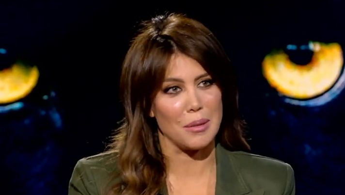 Social – Wanda Nara pazzesca: la sua foto mezza nuda fa il giro del web - immagine 1