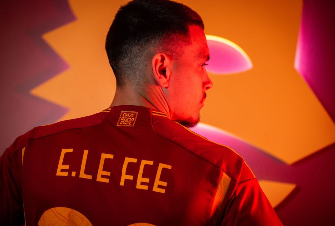 Trigoria, la firma e il primo allenamento di Enzo Le Fée con la Roma – FOTO GALLERY - immagine 5