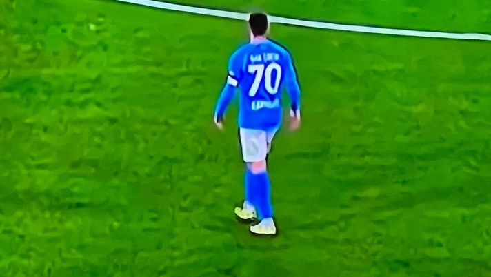Di Lorenzo, che gesto all’ingresso in campo: lascia la fascia di capitano a Gaetano - immagine 1
