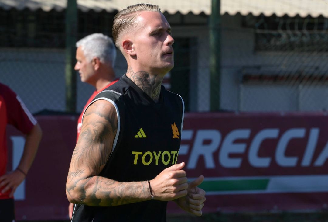 Roma, secondo giorno di ritiro. L’allenamento a Trigoria – FOTO GALLERY - immagine 20
