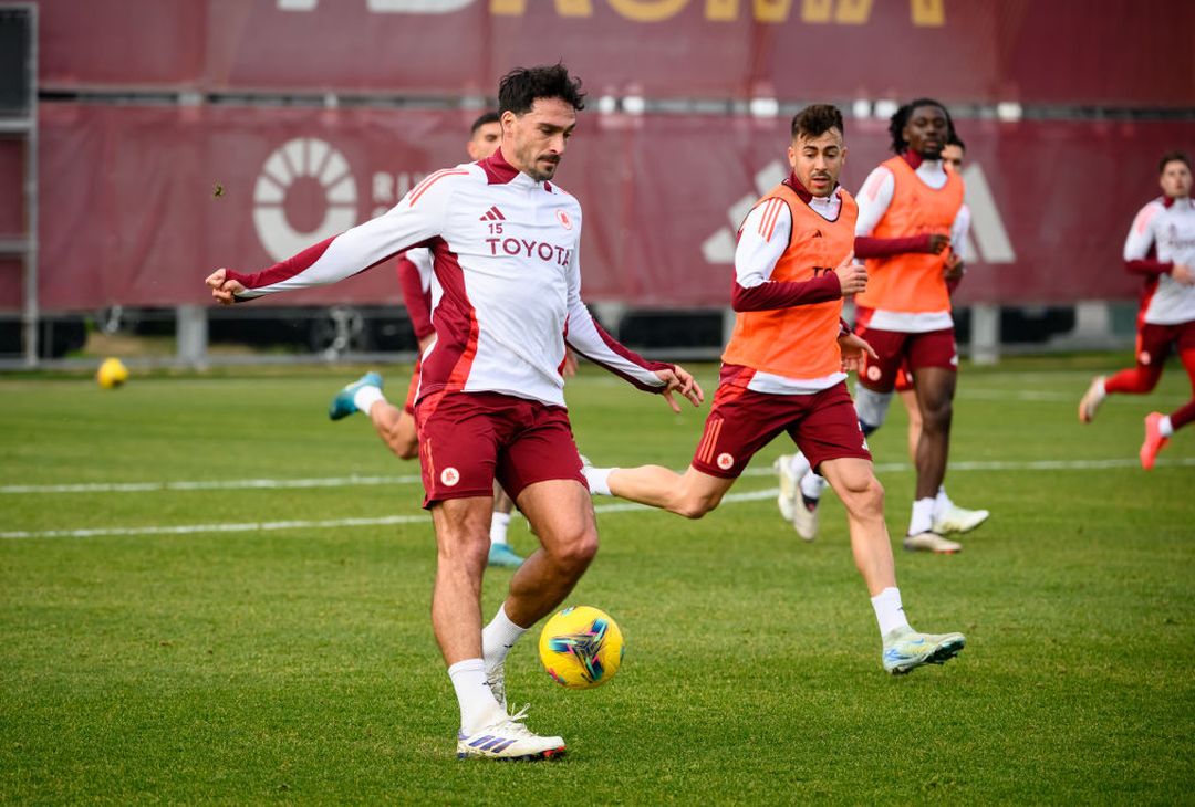 Trigoria, ultimo allenamento del 2024: ancora out Cristante – FOTO GALLERY - immagine 37